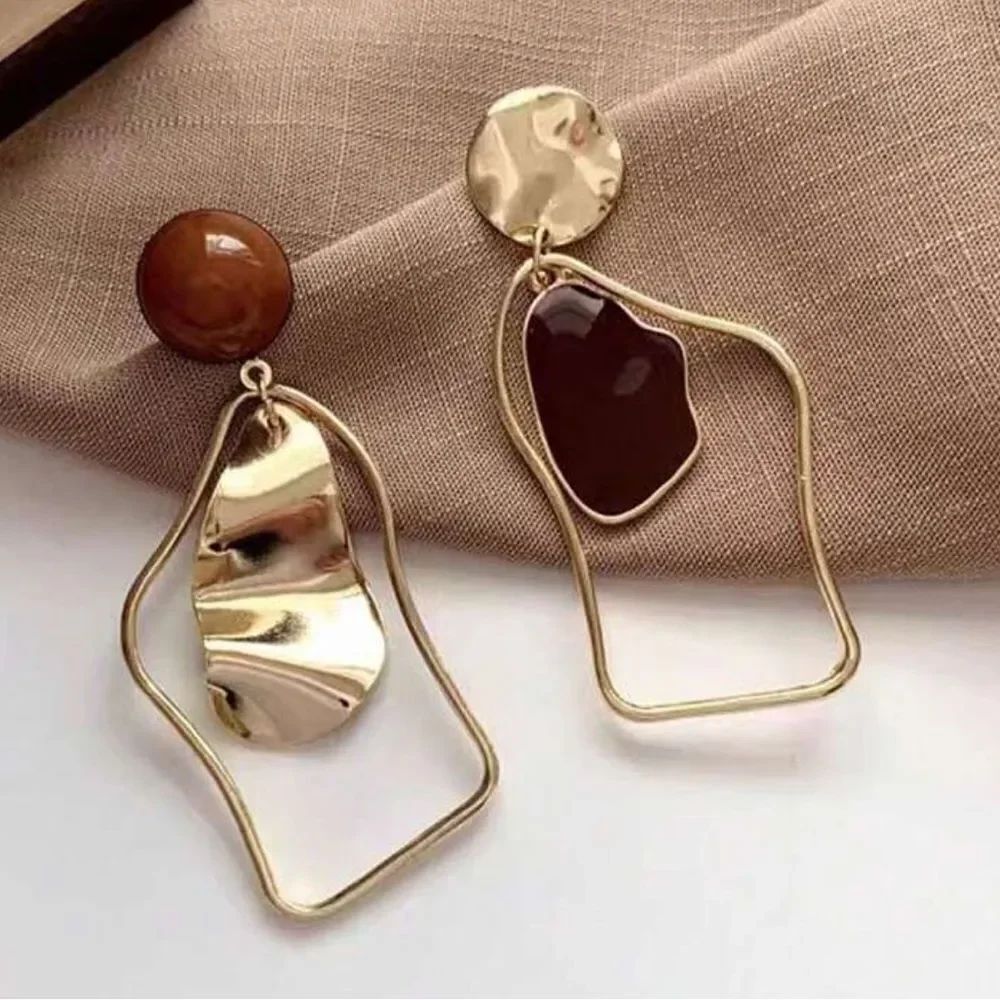 Gold and Black Geometric Earrings A1427